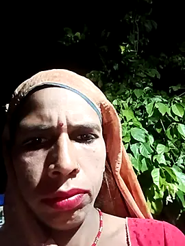 Snapshot of Sm_sanjna chatting on 10.11.25 Sm sanjna online show from 10.11.25