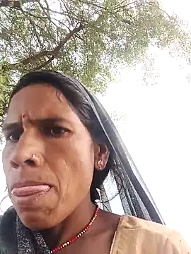 Snapshot of Sm_sanjna chatting on 10.21.25 Sm sanjna online show from 10.21.25