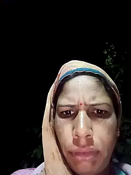 Snapshot of Sm_sanjna chatting on 12.13.25 Sm sanjna online show from 12.13.25