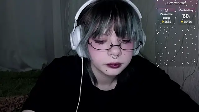 Snapshot of Alice_Zev chatting on 01.13.26 Alice Zev online show from 01.13.26