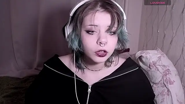 Snapshot of Alice_Zev chatting on 02.05.26 Alice Zev online show from 02.05.26