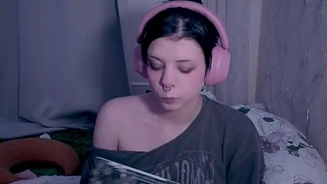 Snapshot of Alice_Zev chatting on 03.04.26 Alice Zev online show from 03.04.26