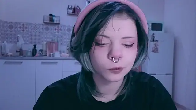 Snapshot of Alice_Zev chatting on 03.29.26 Alice Zev online show from 03.29.26