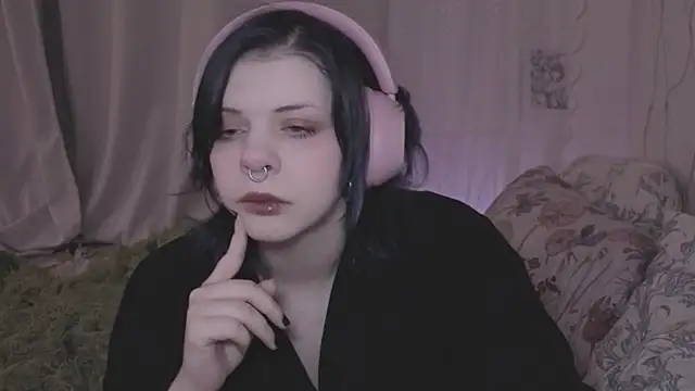 Snapshot of Alice_Zev chatting on 04.15.26 Alice Zev online show from 04.15.26