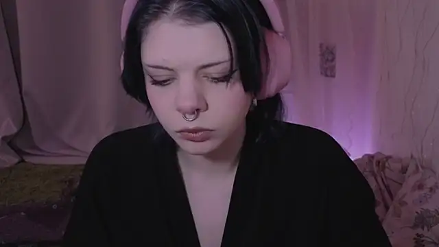 Snapshot of Alice_Zev chatting on 04.18.26 Alice Zev online show from 04.18.26