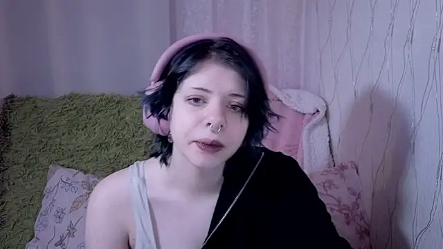 Snapshot of Alice_Zev chatting on 04.25.26 Alice Zev online show from 04.25.26
