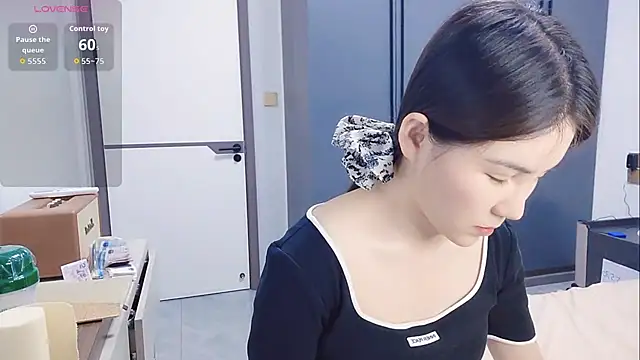 Snapshot of luckckcj chatting on 12.23.25 luckckcj online show from 12.23.25