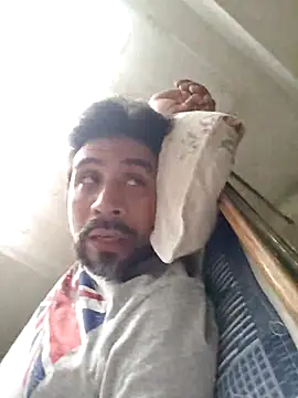 Snapshot of Mac50rus chatting on 10.25.25 Mac50rus online show from 10.25.25