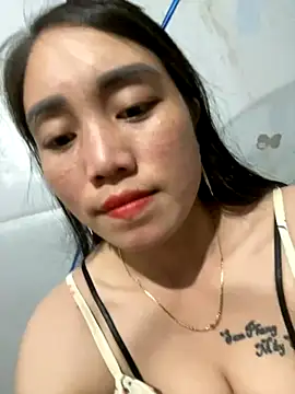 Snapshot of chipp-bong chatting on 09.13.25 chipp-bong online show from 09.13.25