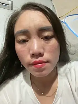 Snapshot of chipp-bong chatting on 09.14.25 chipp-bong online show from 09.14.25