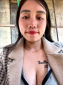 Snapshot of chipp-bong chatting on 12.01.25 chipp-bong online show from 12.01.25