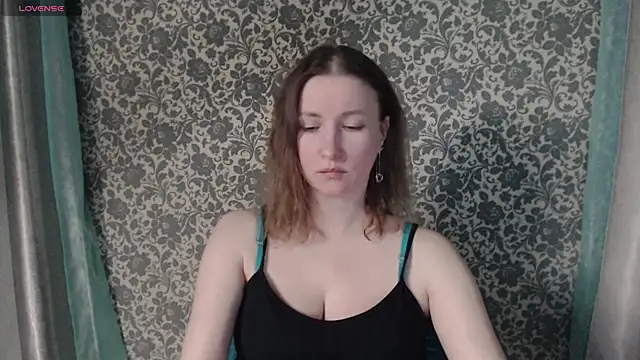 Snapshot of LesanaMagic chatting on 12.12.24 LesanaMagic online show from 12.12.24