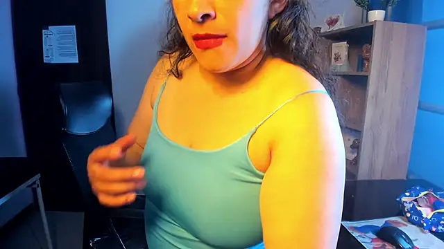 LeilaSmith  online show from 06.02.26