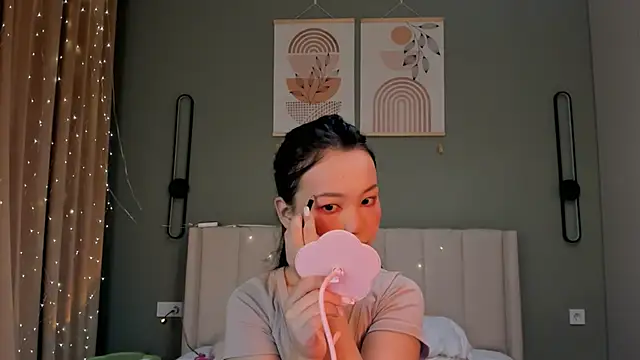 Snapshot of tokipokki chatting on 11.06.25 tokipokki online show from 11.06.25