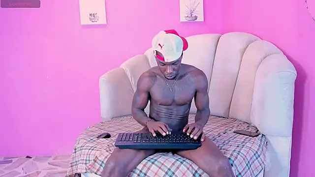 Snapshot of kingmaverickx chatting on 09.27.25 kingmaverickx online show from 09.27.25