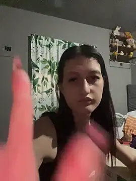 Caroline daring online show from 04.29.26