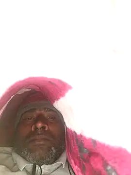 Snapshot of Chanderi19 chatting on 12.04.25 Chanderi19 online show from 12.04.25