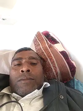 Snapshot of Chanderi19 chatting on 12.16.25 Chanderi19 online show from 12.16.25