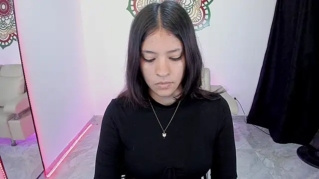 Candy fox 19 online show from 06.23.26
