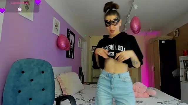 dark summer online show from 02.24.26