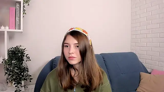 Snapshot of KeikoWideman chatting on 09.17.25 KeikoWideman online show from 09.17.25