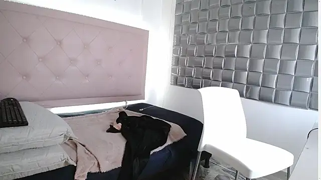 Snapshot of Dulce__Lovee chatting on 10.07.25 Dulce Lovee online show from 10.07.25