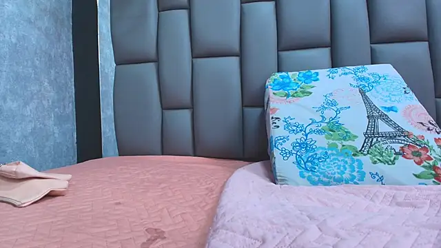 kissme luna online show from 09.18.25