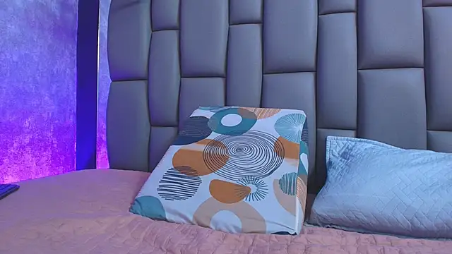 kissme luna online show from 09.19.25