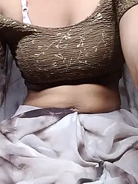 Snapshot of Aasha_devi05 chatting on 10.31.25 Aasha devi05 online show from 10.31.25