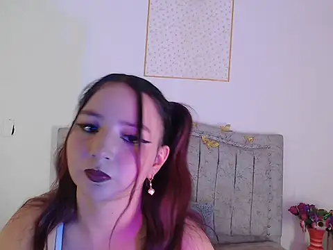 Mia2xsmith online show from 05.25.26