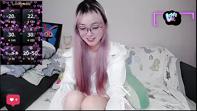 Snapshot of baby-yaya20 chatting on 10.24.25 baby-yaya20 online show from 10.24.25