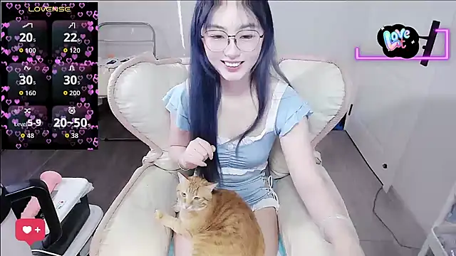 Snapshot of baby-yaya20 chatting on 11.30.25 baby-yaya20 online show from 11.30.25