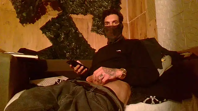 Sillycatfish online show from 12.16.25