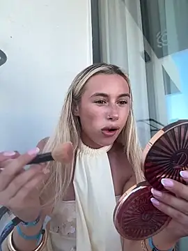 SexySaraxxoo online show from 06.12.26