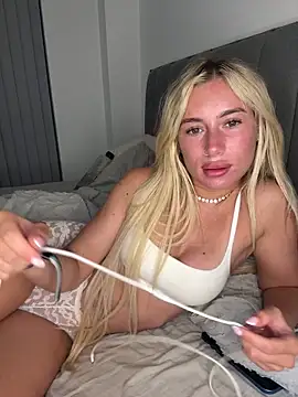SexySaraxxoo online show from 06.16.26
