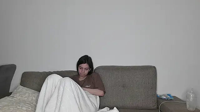 Sugarpeaach online show from 11.11.25