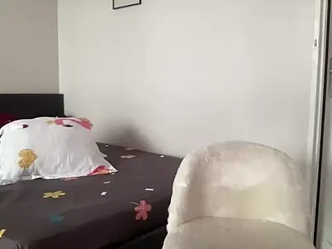 Snapshot of lannaah_ chatting on 09.27.25 lannaah online show from 09.27.25