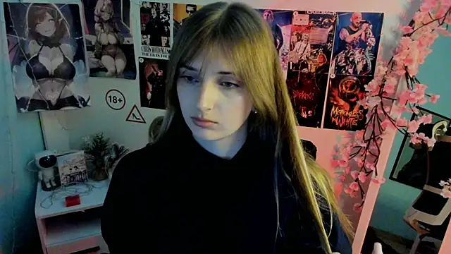 Snapshot of NeyliDream chatting on 11.20.25 NeyliDream online show from 11.20.25