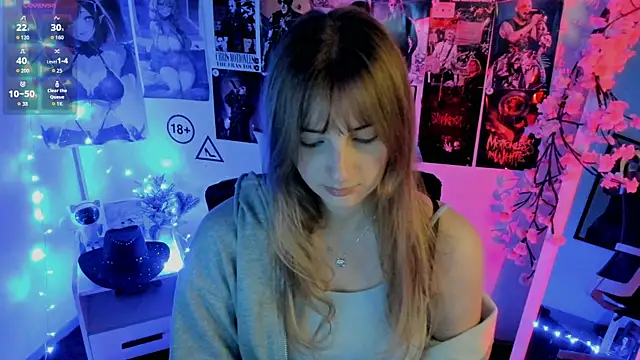 Snapshot of NeyliDream chatting on 11.23.25 NeyliDream online show from 11.23.25