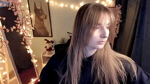 Snapshot of NeyliDream chatting on 02.02.26 NeyliDream online show from 02.02.26