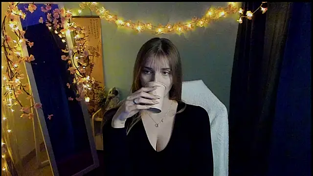 Snapshot of NeyliDream chatting on 03.07.26 NeyliDream online show from 03.07.26