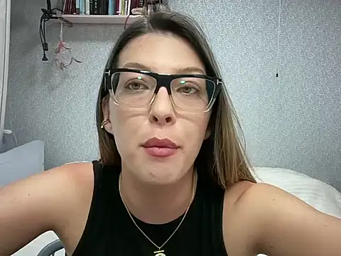 Snapshot of Ivarya chatting on 07.17.26 Ivarya online show from 07.17.26