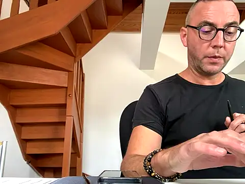 Snapshot of Marronglace1 chatting on 10.08.25 Marronglace1 online show from 10.08.25