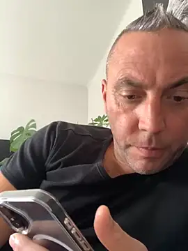 Snapshot of Marronglace1 chatting on 10.22.25 Marronglace1 online show from 10.22.25