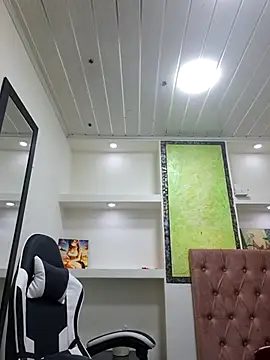 Snapshot of susan_mooree chatting on 10.02.25 susan mooree online show from 10.02.25