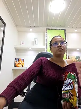 Snapshot of susan_mooree chatting on 11.19.25 susan mooree online show from 11.19.25