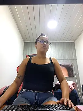 Snapshot of susan_mooree chatting on 12.01.25 susan mooree online show from 12.01.25