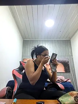 Snapshot of susan_mooree chatting on 12.02.25 susan mooree online show from 12.02.25