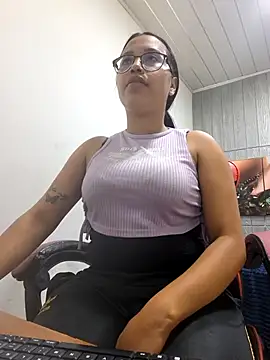 Snapshot of susan_mooree chatting on 12.03.25 susan mooree online show from 12.03.25