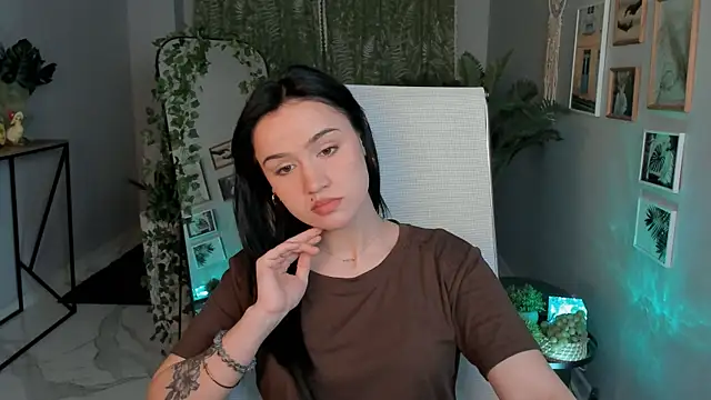 MonicaFarmer online show from 04.29.26